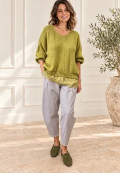 Pulover pufos verde oliv, oversize cu dantela pe margini si decolteu in V imagine
