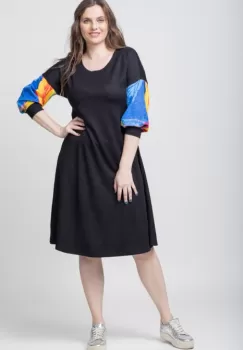 Rochie A line midi, neagra, cu maneci bufante imprimate multicolor pe negru imagine