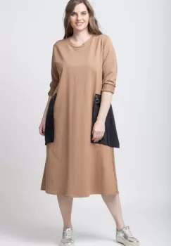 Rochie bej din bumbac cu buzunare din fas aplicate imagine