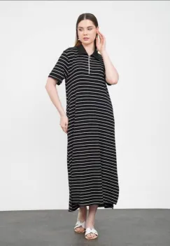 Rochie camasa cu fermoar din jerseu de vascoza, neagra cu dungi albe imagine