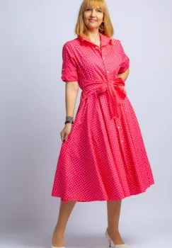 Rochie camasa fucsia cu bulinute, din tesatura fina de bumbac imagine