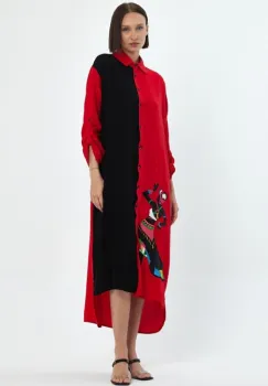 Rochie camasa oversize rosu-negru cu broderie silueta fata africana, din vascoza imagine