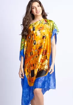 Rochie de plaja tip poncho din matase cu stilizare Sarutul pe fond albastru imagine