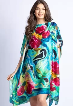 Rochie de plaja tip poncho din matase cu trandafiri fucsia pe fond turcoaz imagine