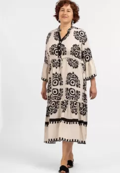 Rochie din vascoza cu imprimeu alb-negru si snur in talie imagine