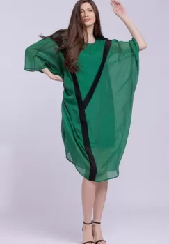 Rochie fluture, oversize verde, cu Y decorativ negru imagine