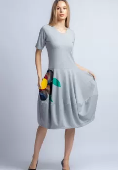 Rochie gri midi de tip lalea, cu aplicatie cusuta in forma de floare imagine