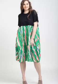 Rochie lalea cu bust negru si imprimeu predominant verde imagine