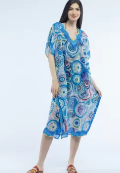 Rochie lunga de plaja tip poncho cu imprimeu mandale in nuante de albastru imagine