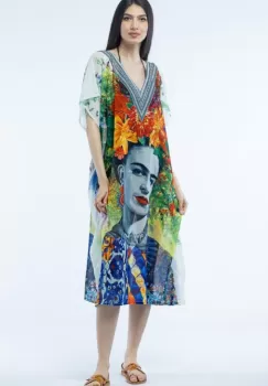 Rochie lunga de plaja tip poncho cu motive florale si Frida Kahlo imagine