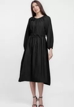 Rochie lunga neagra, cu boboci, stransa in talie, din vascoza imagine