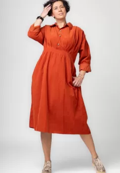 Rochie masura mare din catifea reiata taiata in talie, caramizie imagine