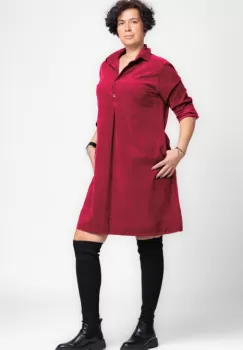 Rochie midi din catifea reiata cu guler camasa, rosu inchis imagine