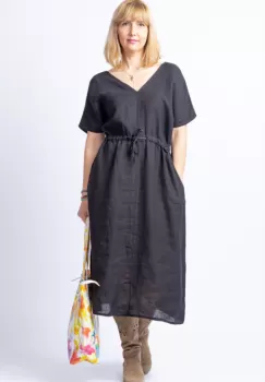 Rochie neagra cu snur in talie, din in imagine