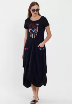 Rochie neagra in colturi cu broderie Dreamcatcher si ciucuri, din vascoza imagine