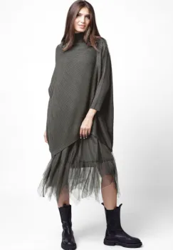 Rochie suprapusa din tulle, cu pulover oversize cu raze, gri imagine