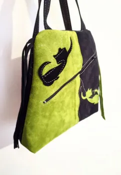 Rucsac din piele naturala ,negru cu olive ,si pisicute imagine