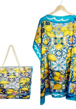 Set rochie tip poncho din matase si geanta mare de vara cu model mediteranean cu lamai pe alb, galben si albastru imagine