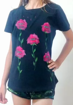 Tricou negru pictat manual cu maci si note muzicale imagine