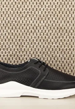 Pantofi sport si sneakers imagine