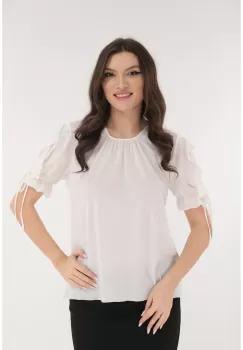Bluza alba cu pliuri la decolteu si maneci decupate cu volanase imagine