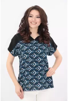 Bluza neagra cu desen geometric imagine