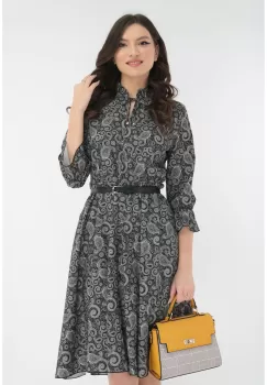 Rochie clos neagra cu print abstract si cu o curea neagra in talie imagine