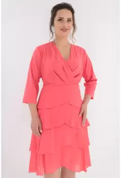 Rochie corai cu decolteu parte peste parte si voaluri suprapuse imagine