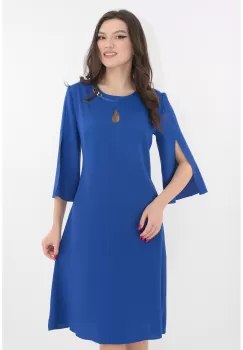 Rochie eleganta albastra cu decupaj si accesoriu auriu la decolteu imagine