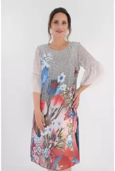 Rochie vaporoasa din voal cu desen bordurat floral imagine