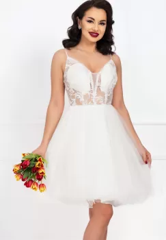 Rochie pretioasa de cununie alba din tulle decorata cu margele imagine